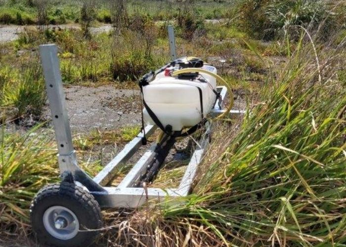 Weed Wick Wiper 4.8m Folding Selective Chemical Applicator Tow Behind –  Plateau Landscape Supplies & Greenstar Hire